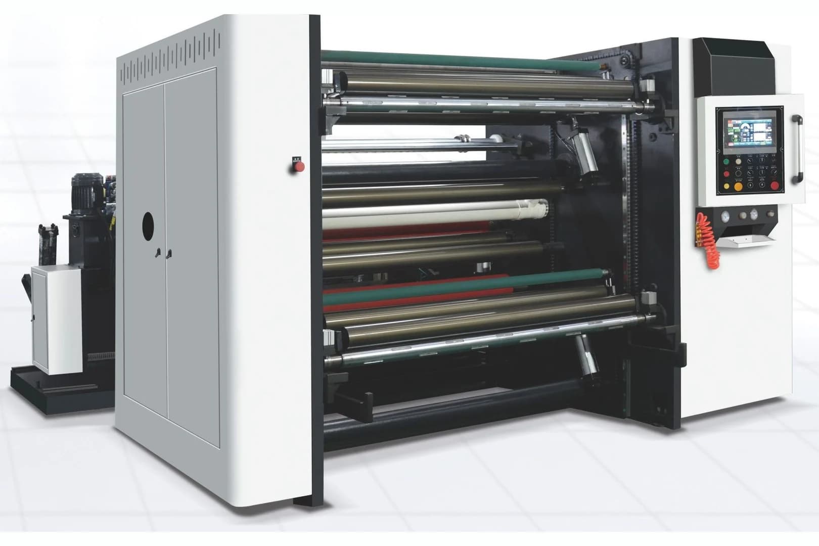 A high speed jumbo roll slitting machine